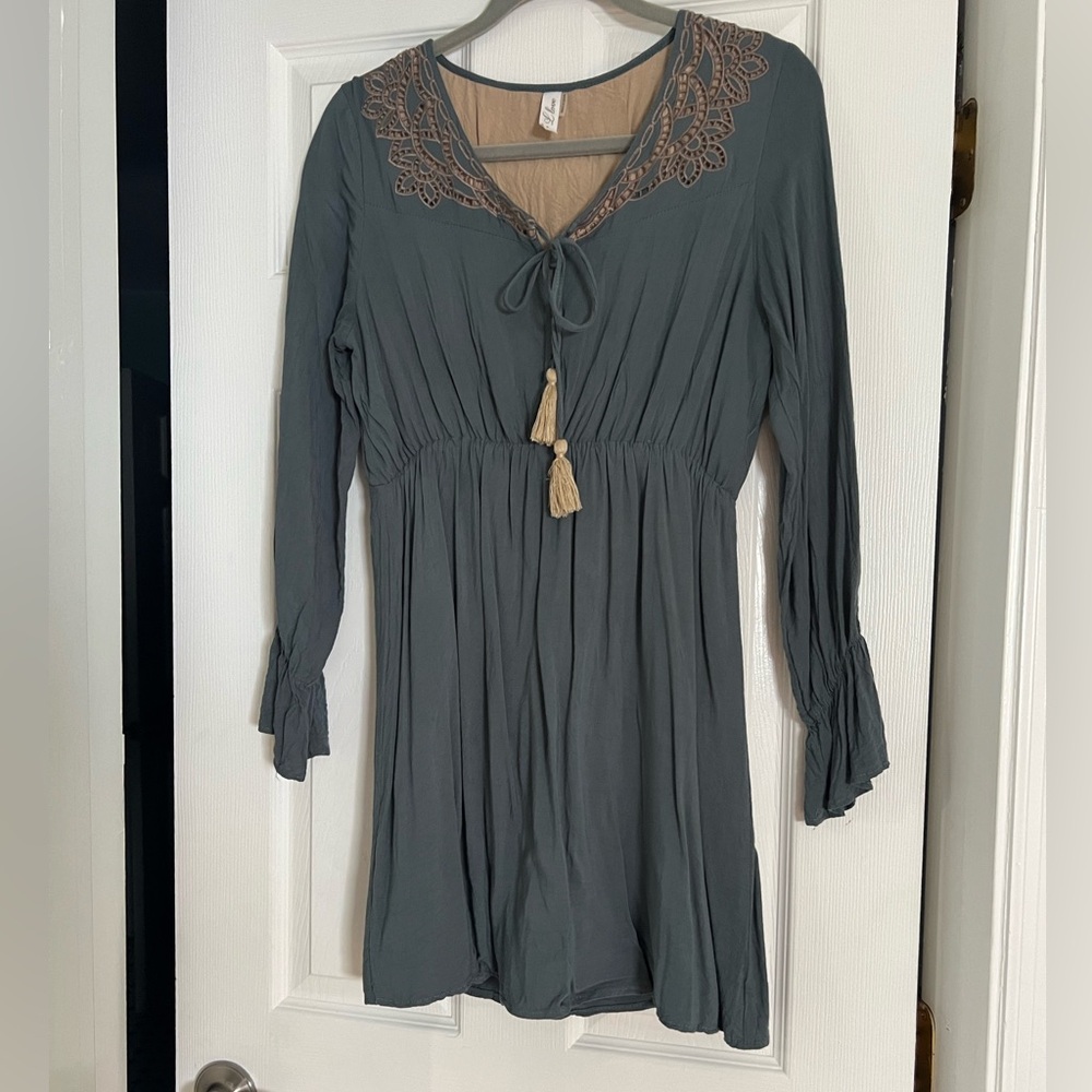 4/$12 Beautiful Greenish Blue Embroidered Tunic